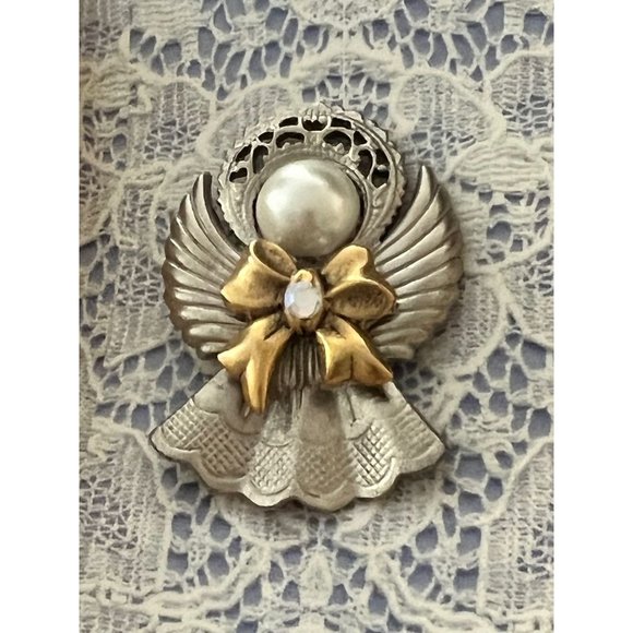 NIB Storybook Angel Brooch Pin Silvertone With Faux Pearl and Rhinestone - Picture 6 of 11